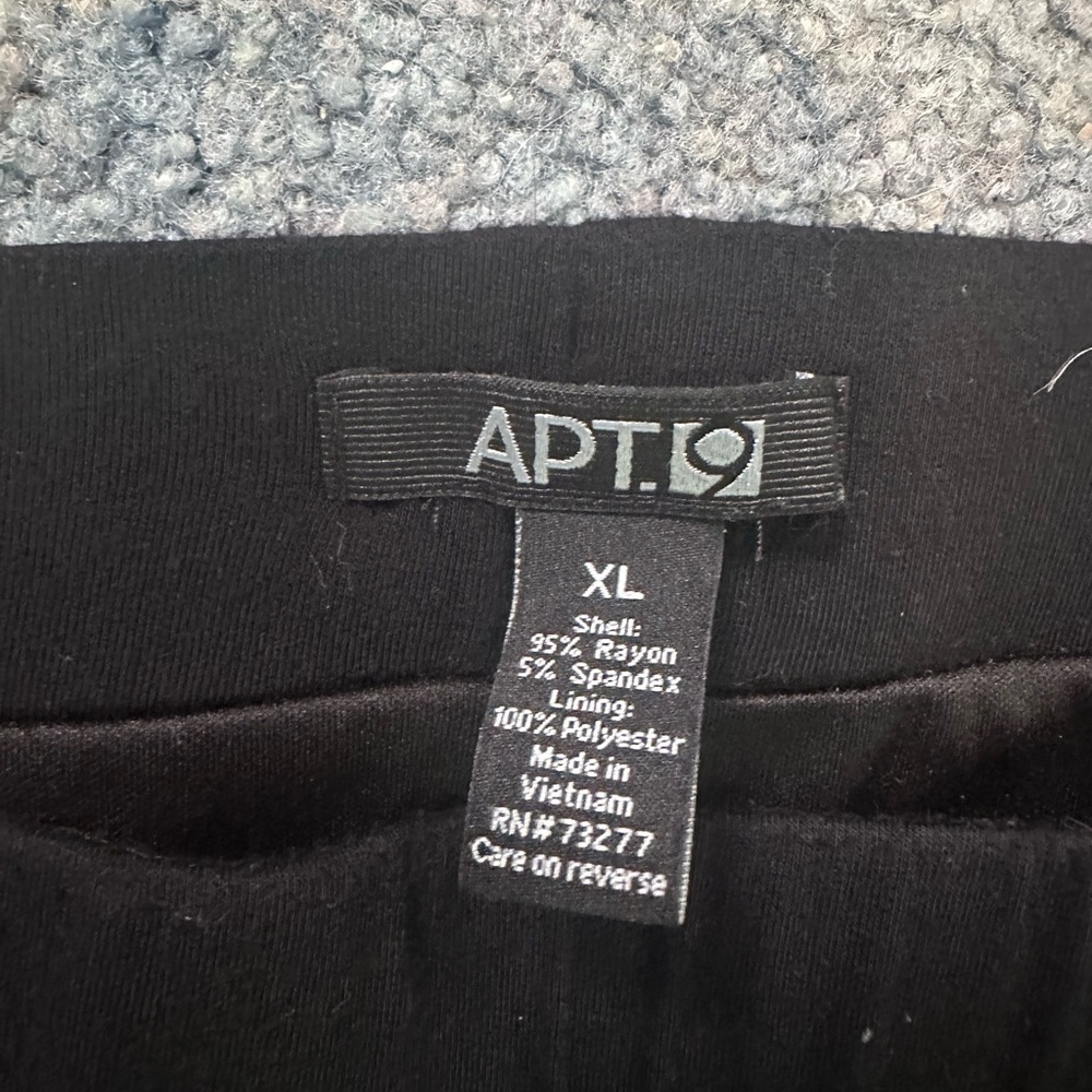 APT.9 XL Black Skirt - Picture 2 of 2